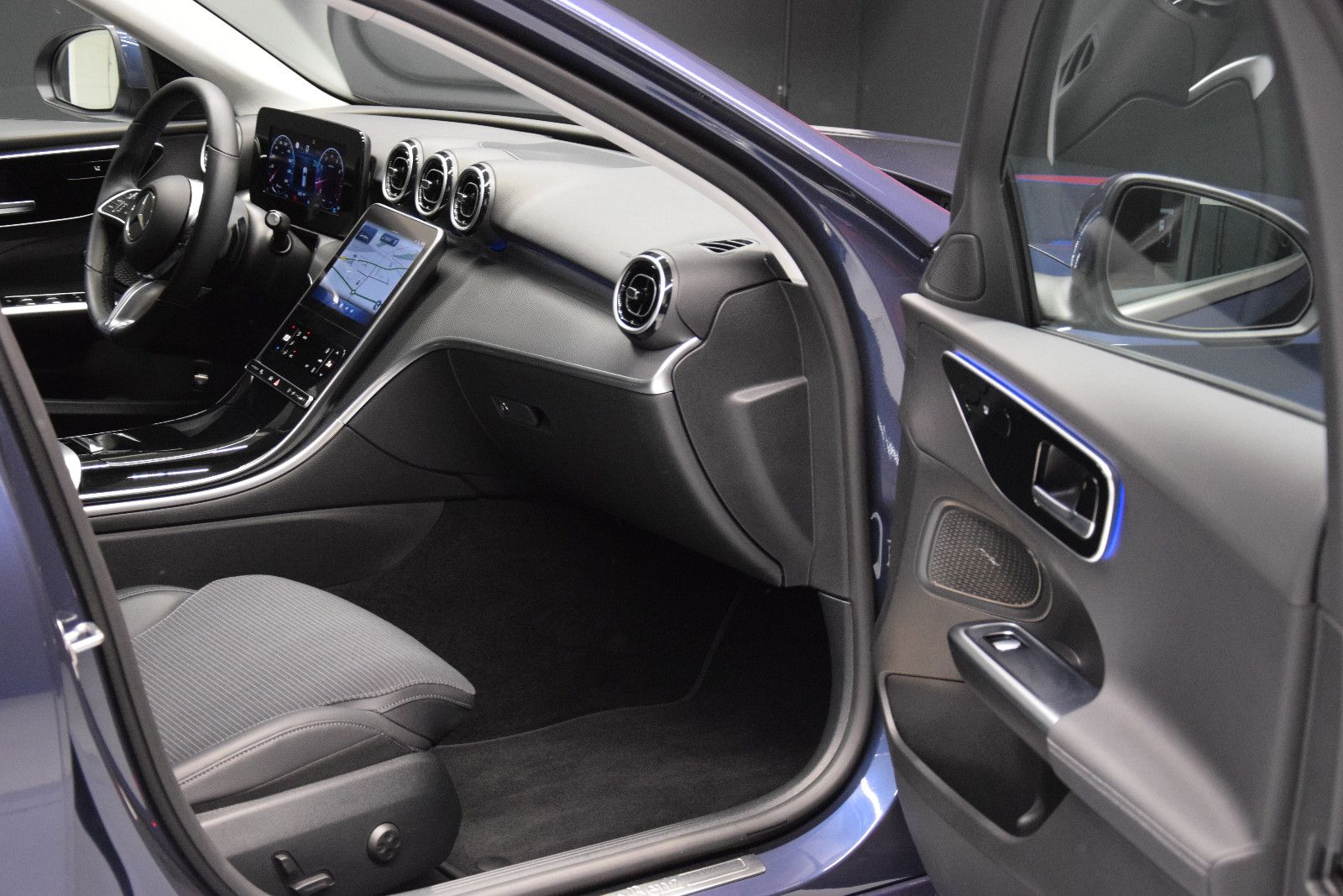 Fahrzeugabbildung Mercedes-Benz C 180 C T-Modell Avantgarde MBUX LED Kamera