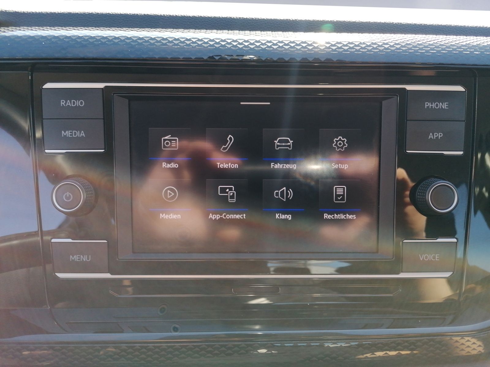 Polo 1.0 LED+SHZ+APP+PDC+LANE-ASSIST