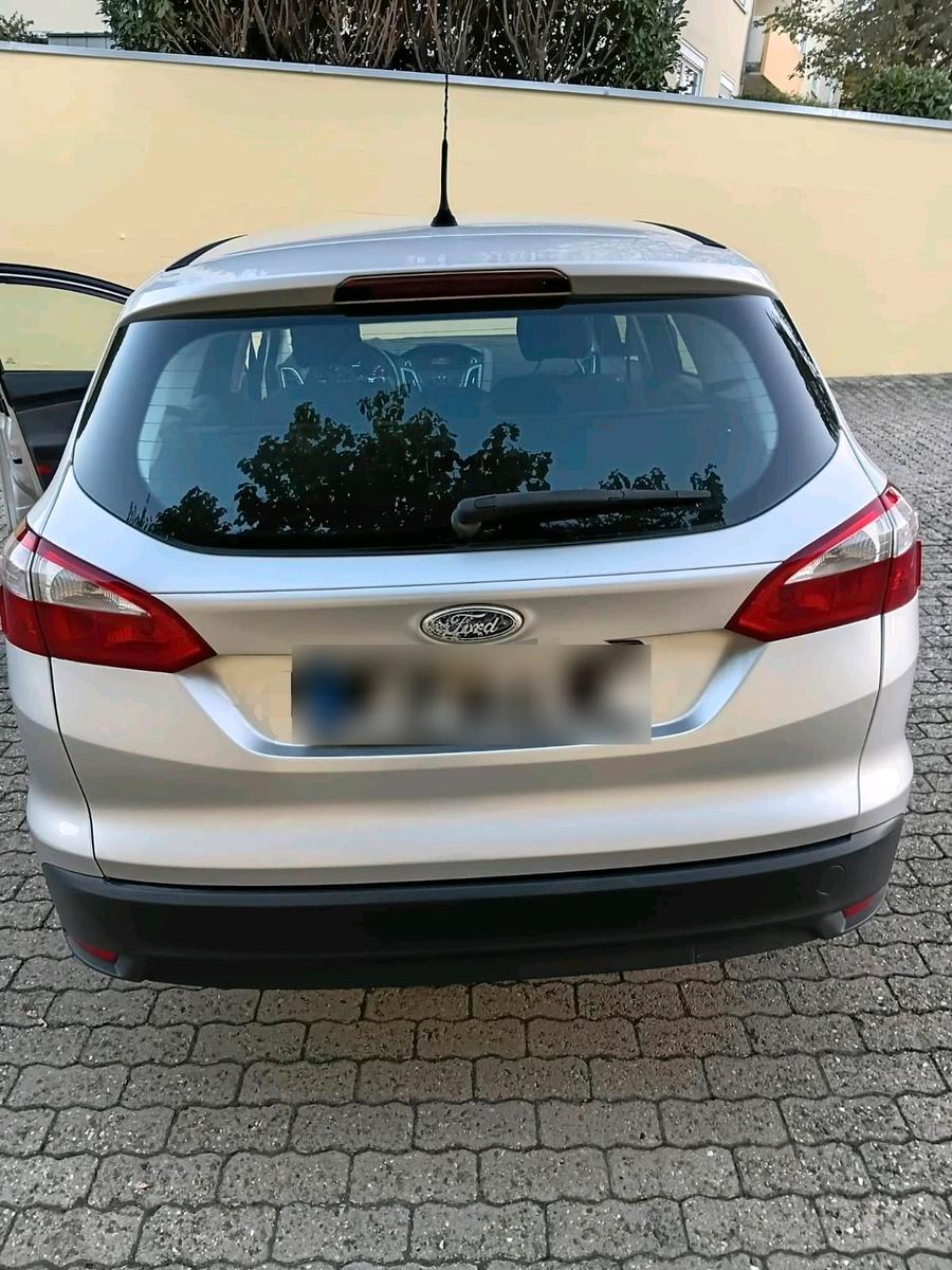 Ford Focus 2011 — photo 5