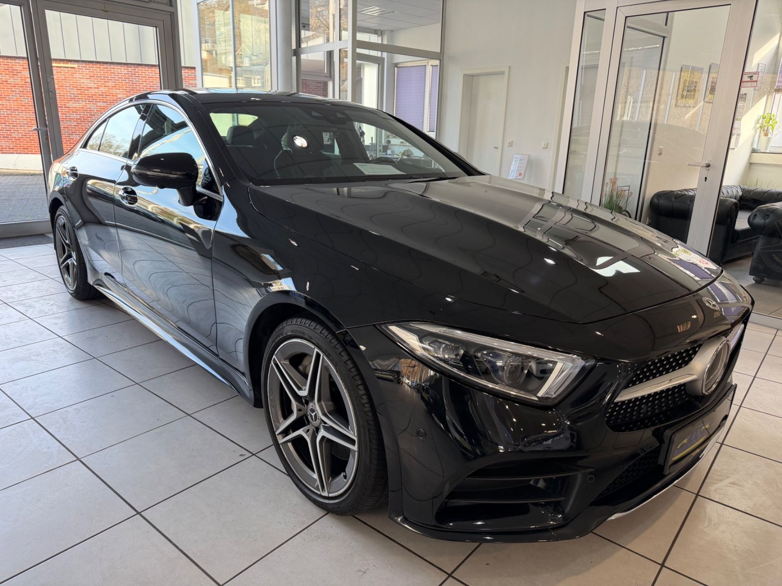 Fahrzeugabbildung Mercedes-Benz CLS 350 4Matic*AMG-Line*1.Hd