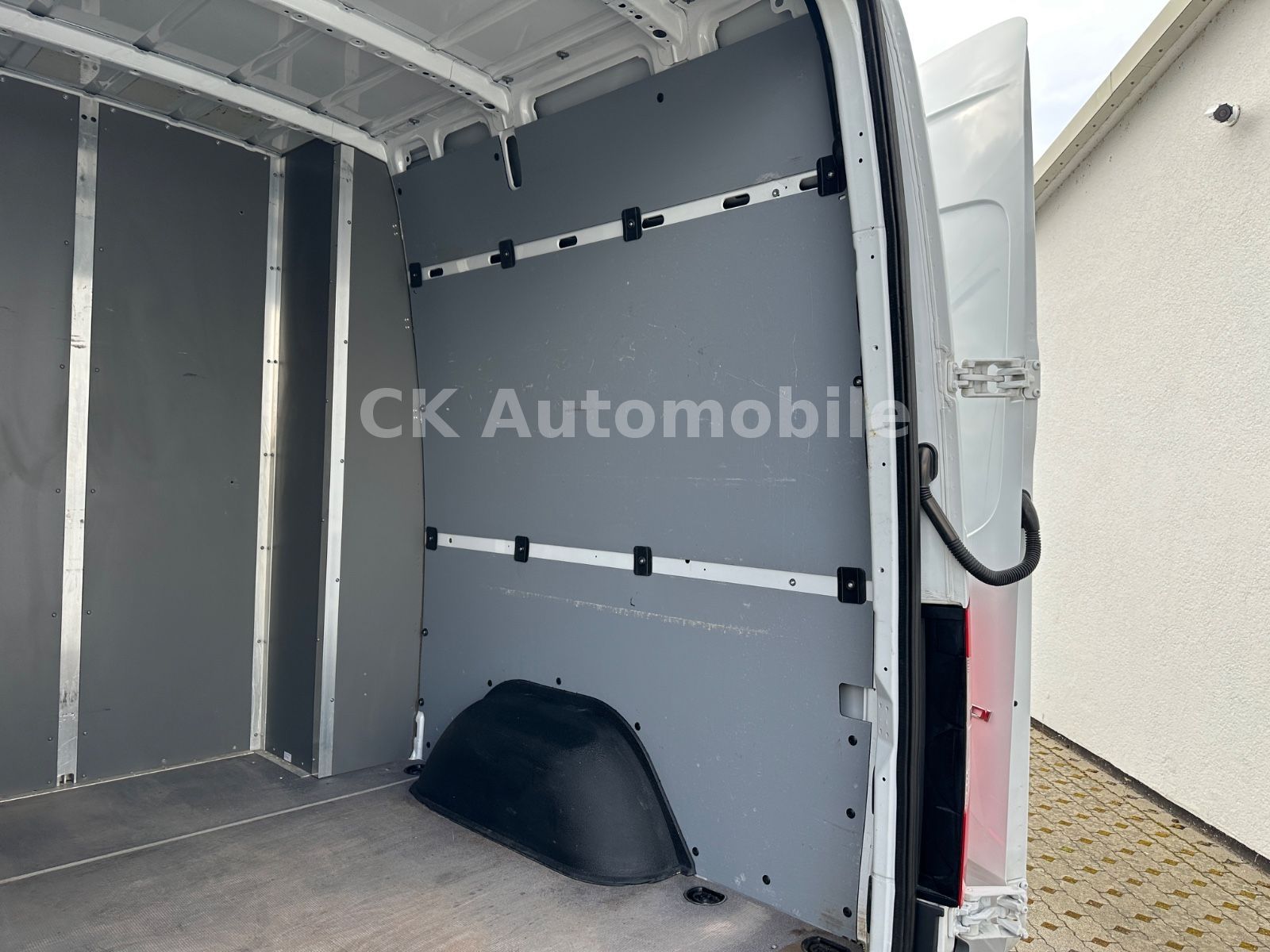 Fahrzeugabbildung Mercedes-Benz Sprinter III Kasten 319 V6 RWD Mixto/Autom./Navi