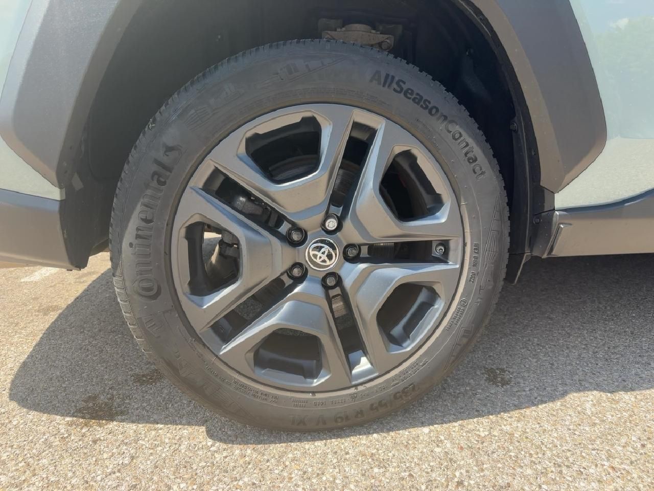 Fahrzeugabbildung Toyota RAV4 2,5 Hybrid 4x4 Adventure*AHK+360°+ACC+JBL*