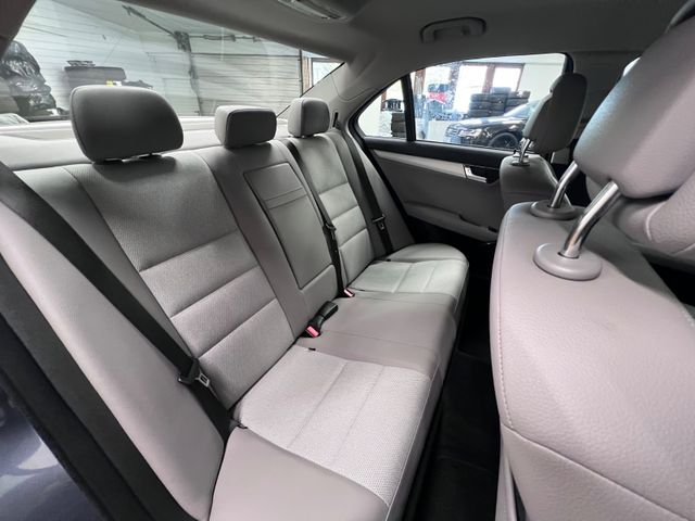 Mercedes-Benz C 200 CDI / 1. HAND/  GARANTIE/ NUR 105.000KM /