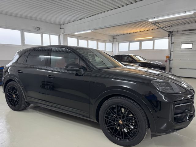 Porsche Cayenne E-Hybrid /Mod.2025/Sport Paket