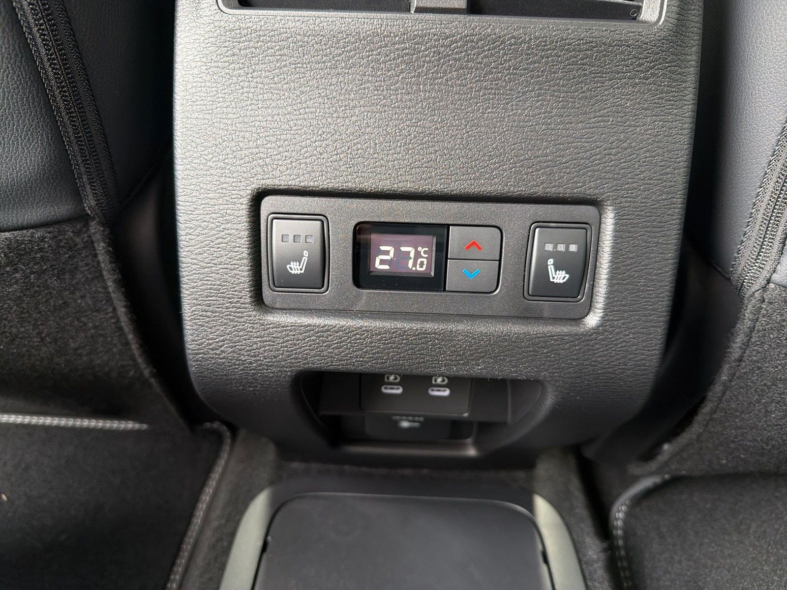 Mitsubishi Plug-in Hybrid Outlander - Bild 12