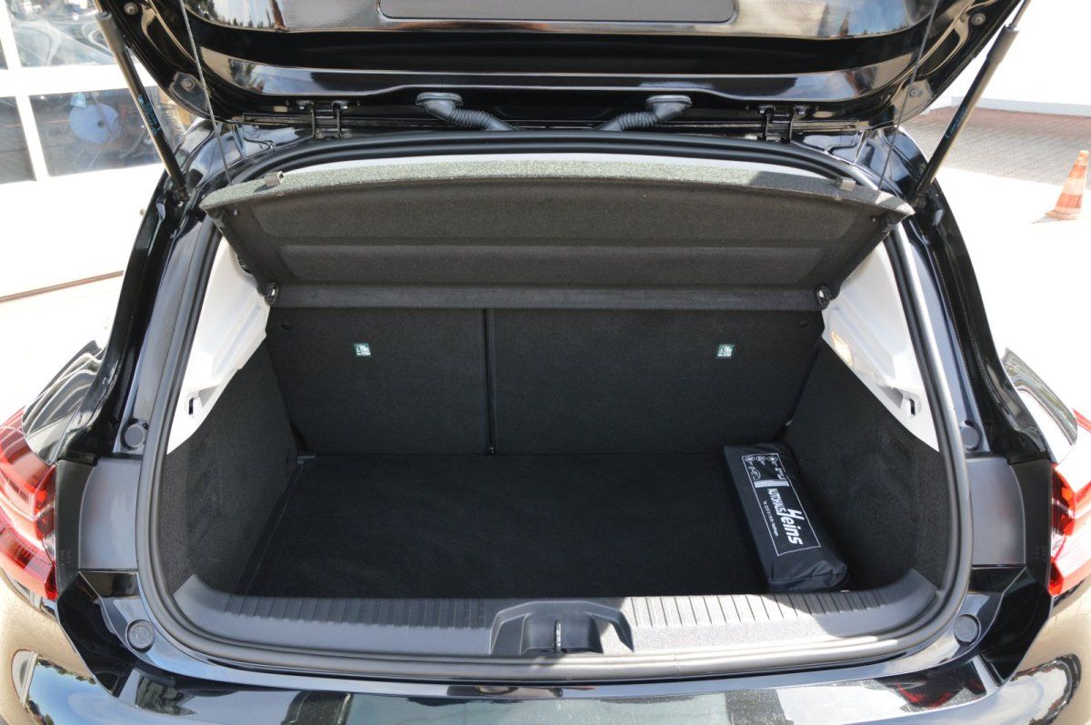 Fahrzeugabbildung Renault Clio V   Intens Automatic LED SHZ