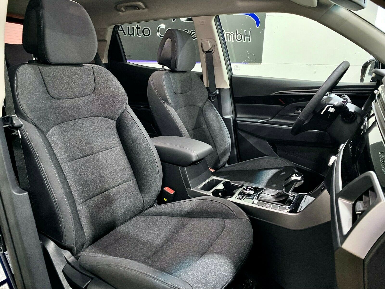 Fahrzeugabbildung Ssangyong Korando **SONDERMODELL RUBY**ASSISTENZSYSTEME**