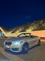 BMW 220d Cabrio // M-Paket Optik - BMW 220 in Duisburg