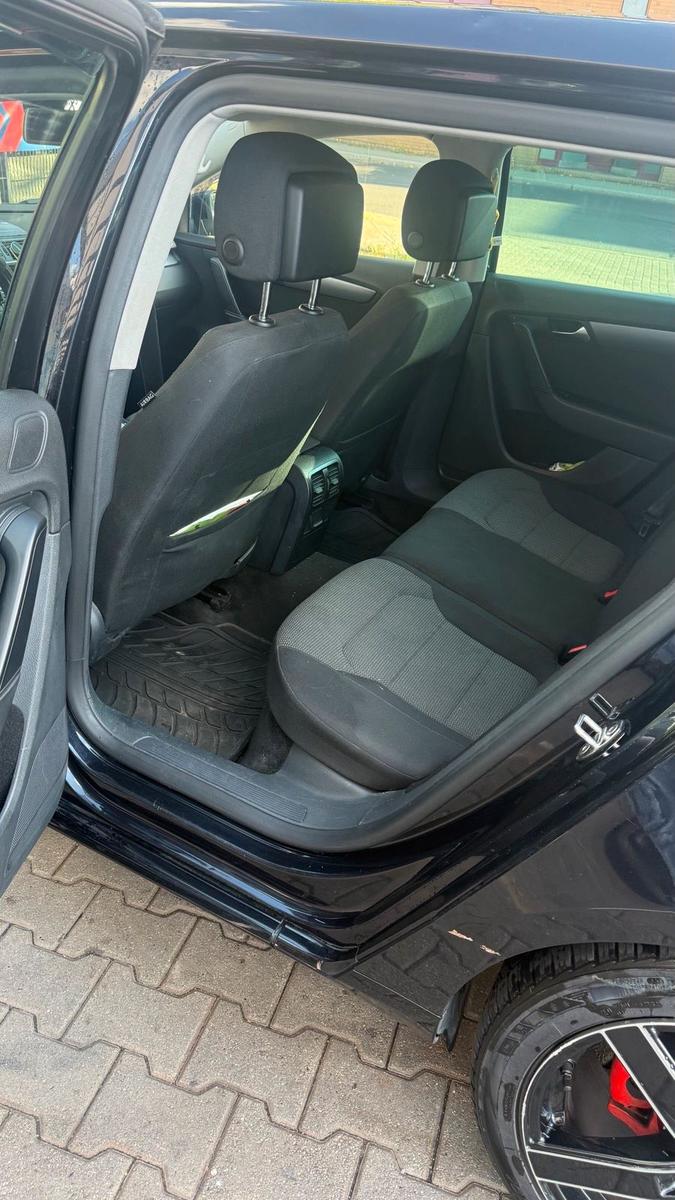 Volkswagen Passat 2011 — photo 5