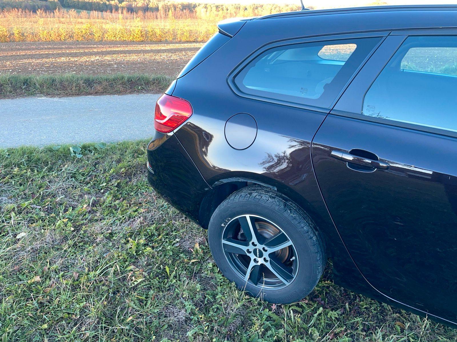 Opel Astra 2014 — photo 7