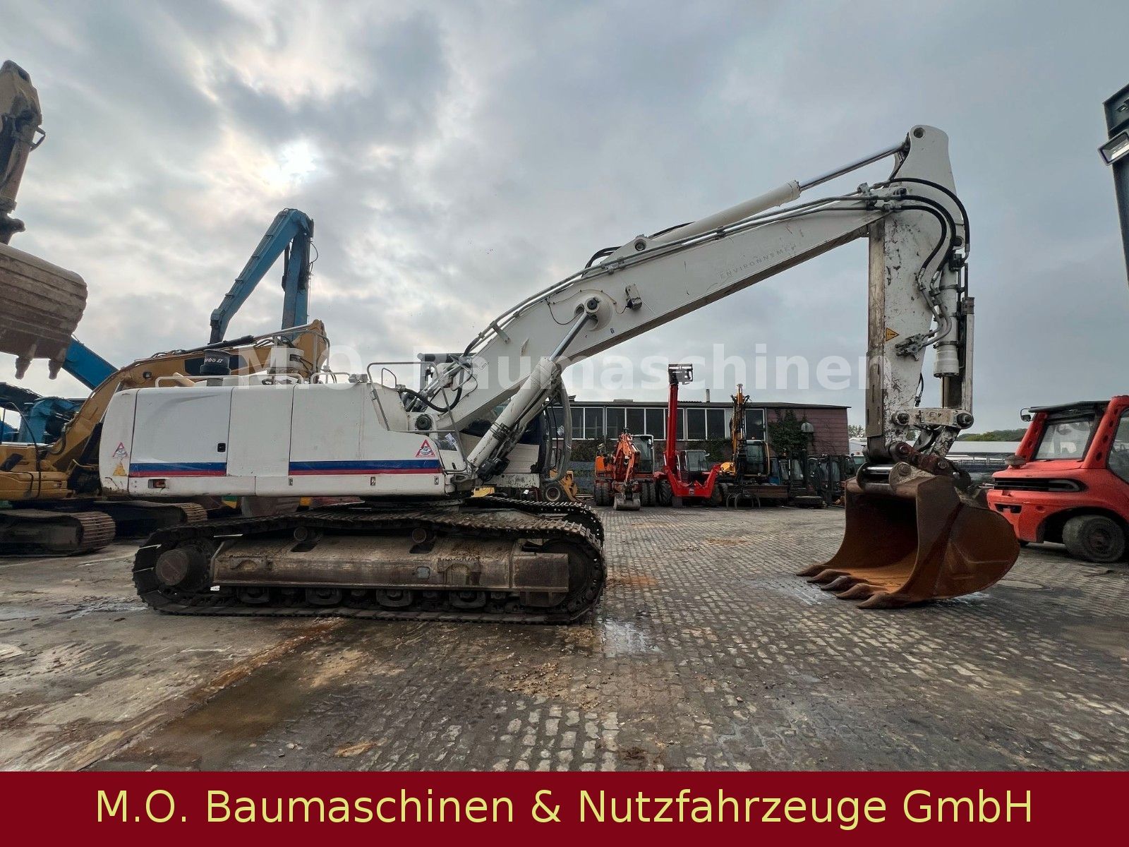Fahrzeugabbildung Liebherr R 946 LC / AC / SW / Hammerline /