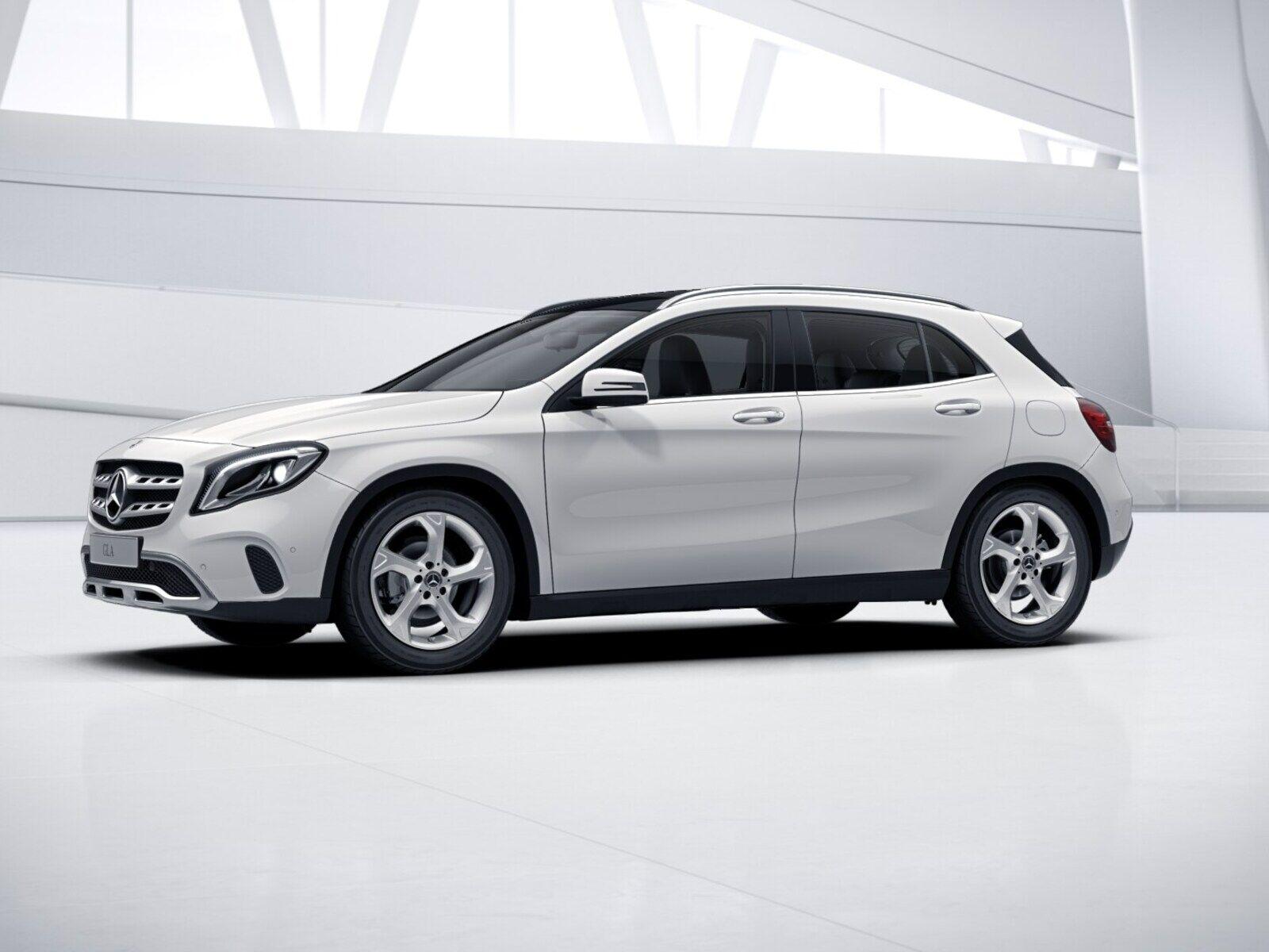 Mercedes-Benz GLA 180 PANO PDC SHD SHZ