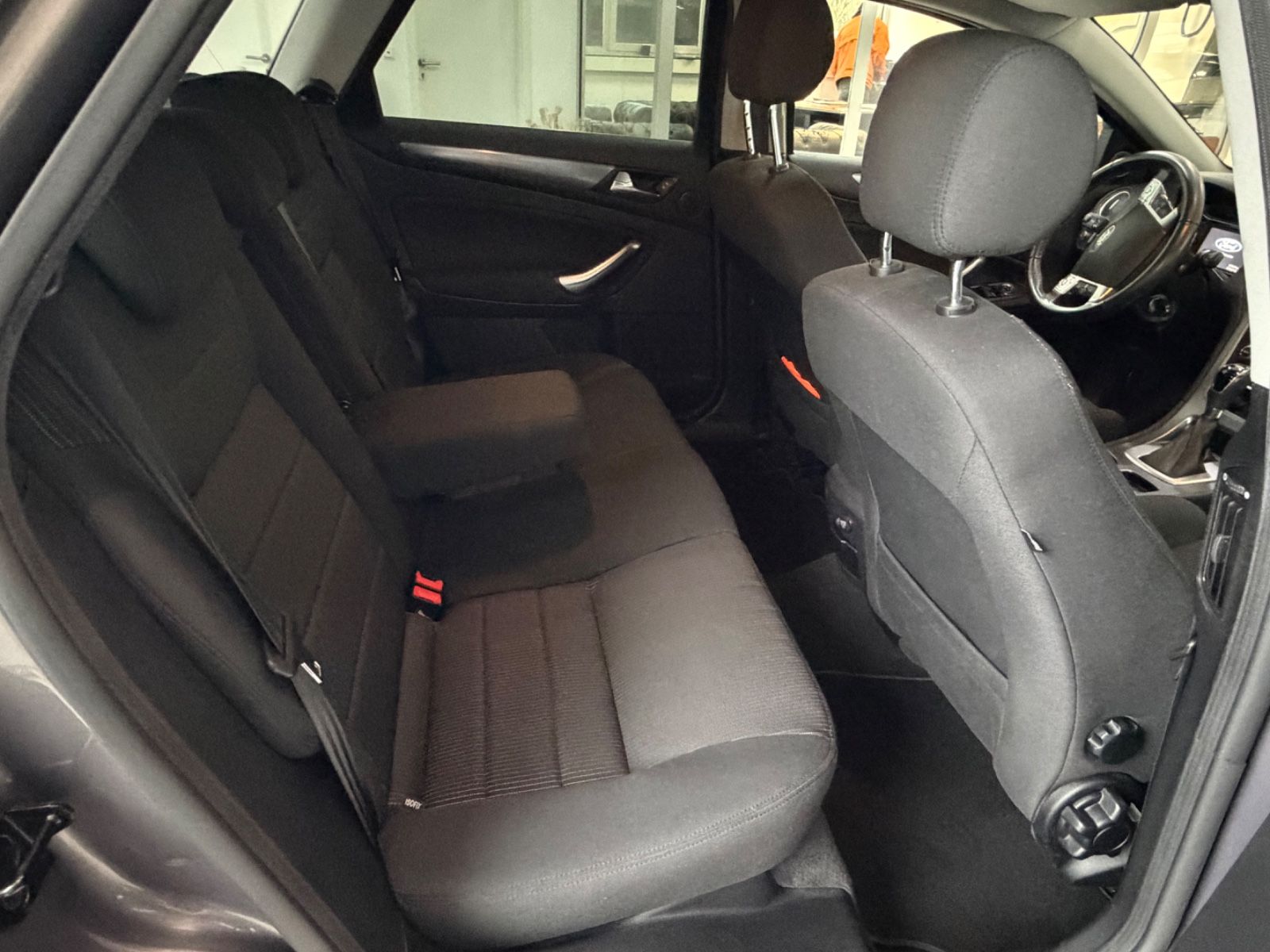 Fahrzeugabbildung Ford Mondeo Turnier Titanium