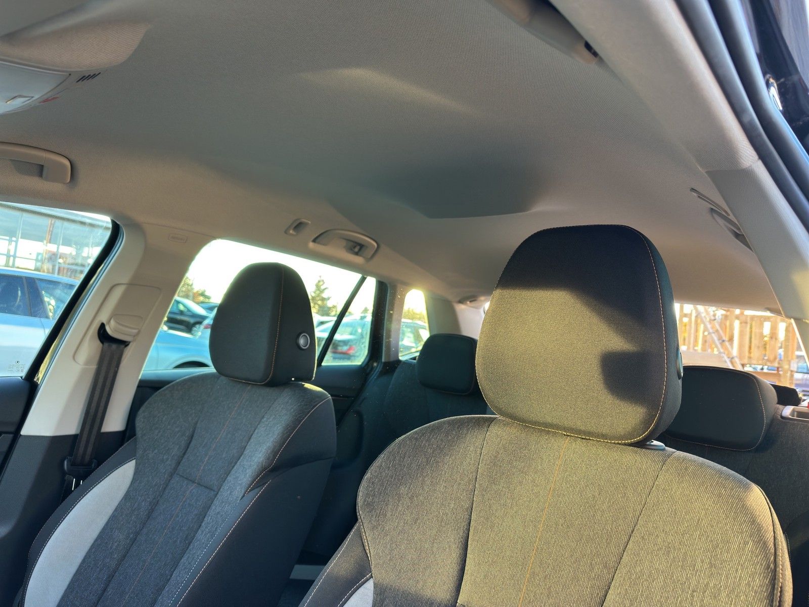 SKODA Kamiq 1.5 TSI Style DSG / NAVI / E-SITZE / LED / - Image 19