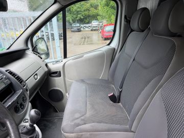 Opel Vivaro - 10