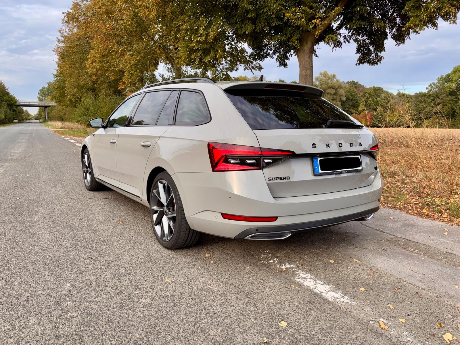 Skoda Superb 1.4 TSI iV DSG SPORTLINE COMBI 