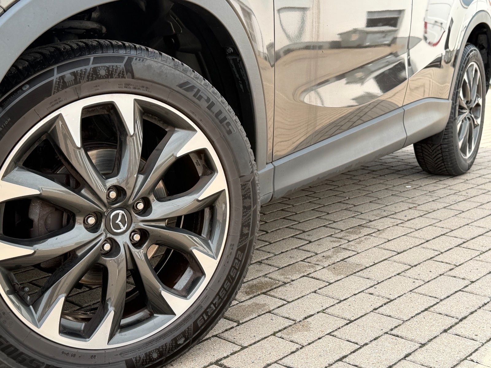 Fahrzeugabbildung Mazda CX-5 2.2 SKYACTIV-D Sports-Line *Nav*Memory*RFK*