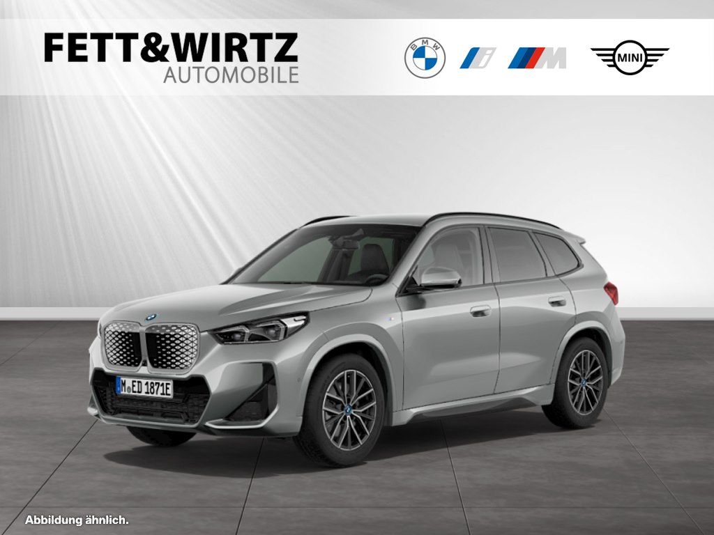BMW iX1