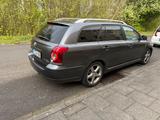 Toyota avensis - Toyota Avensis in Köln