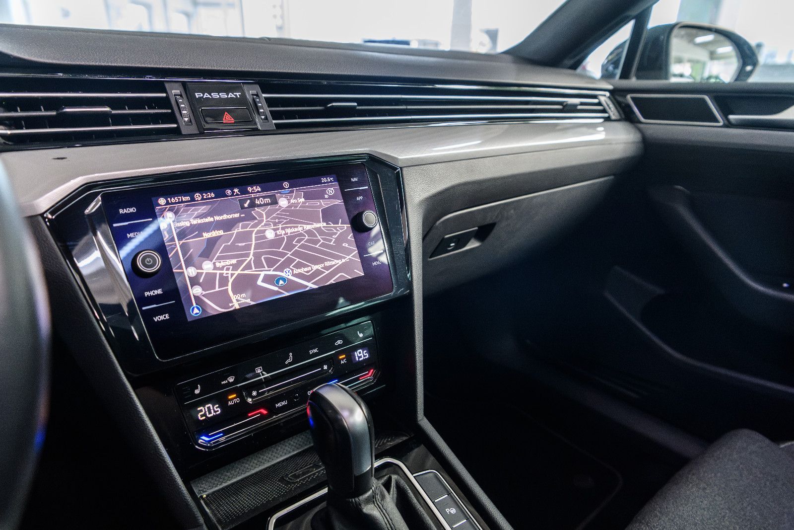 Fahrzeugabbildung Volkswagen Passat Business 2.0 TDI +Massage +Pano *Kamera