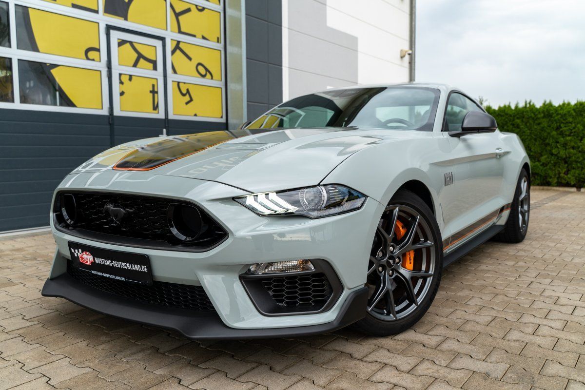 Ford Mustang (Mach1 5.0 V8 Styling-Paket/1.Hand)
