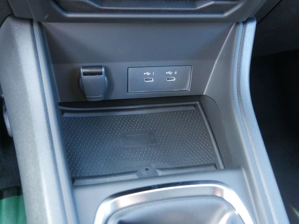Fahrzeugabbildung Renault Captur Techno TCe 90 PDC SHZ KAMERA NAVI LED