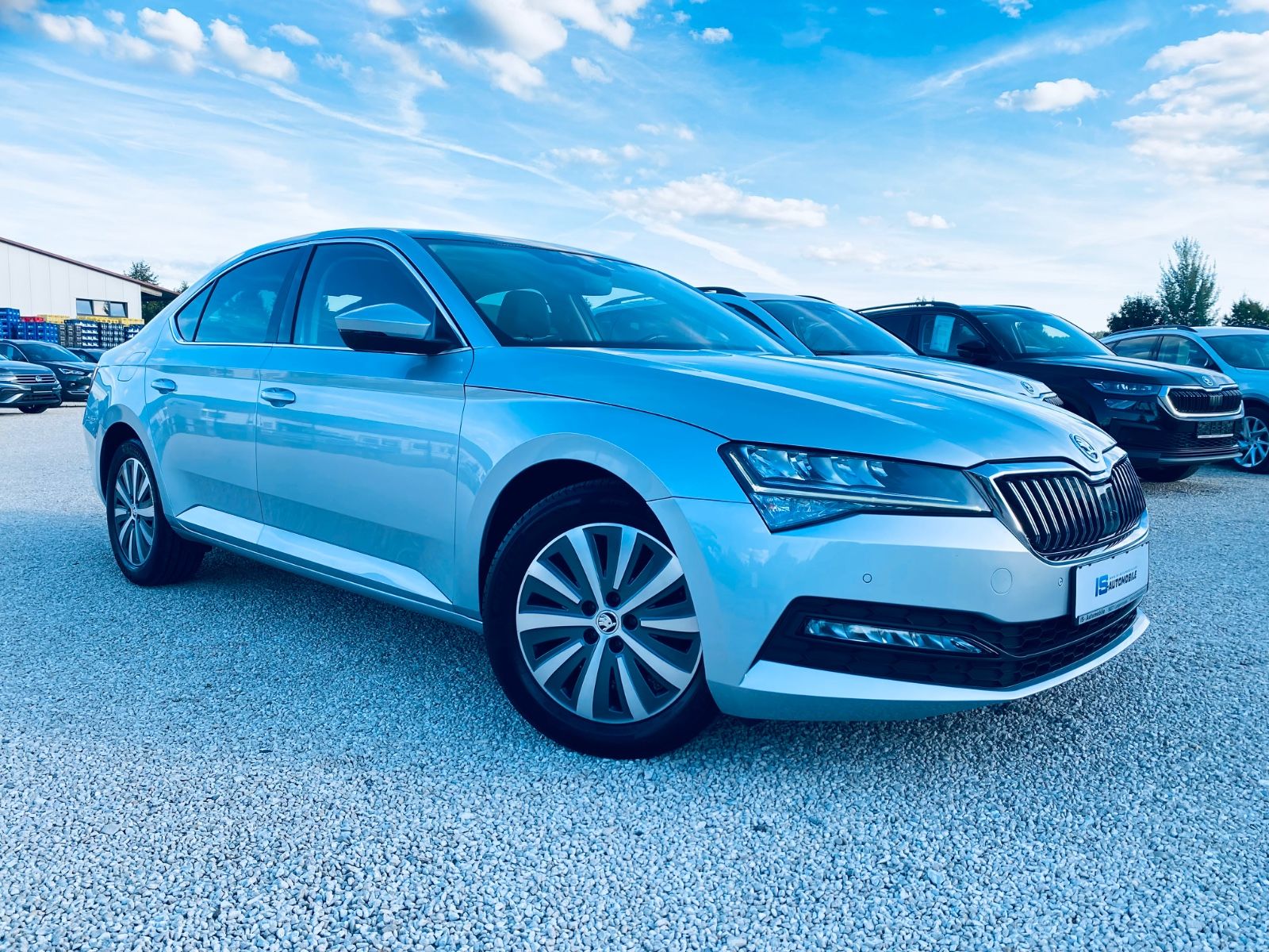 Skoda Superb Lim.Ambition,NAVI,LED,ACC,SHZ,PAD,RFK,PDC imagem 3