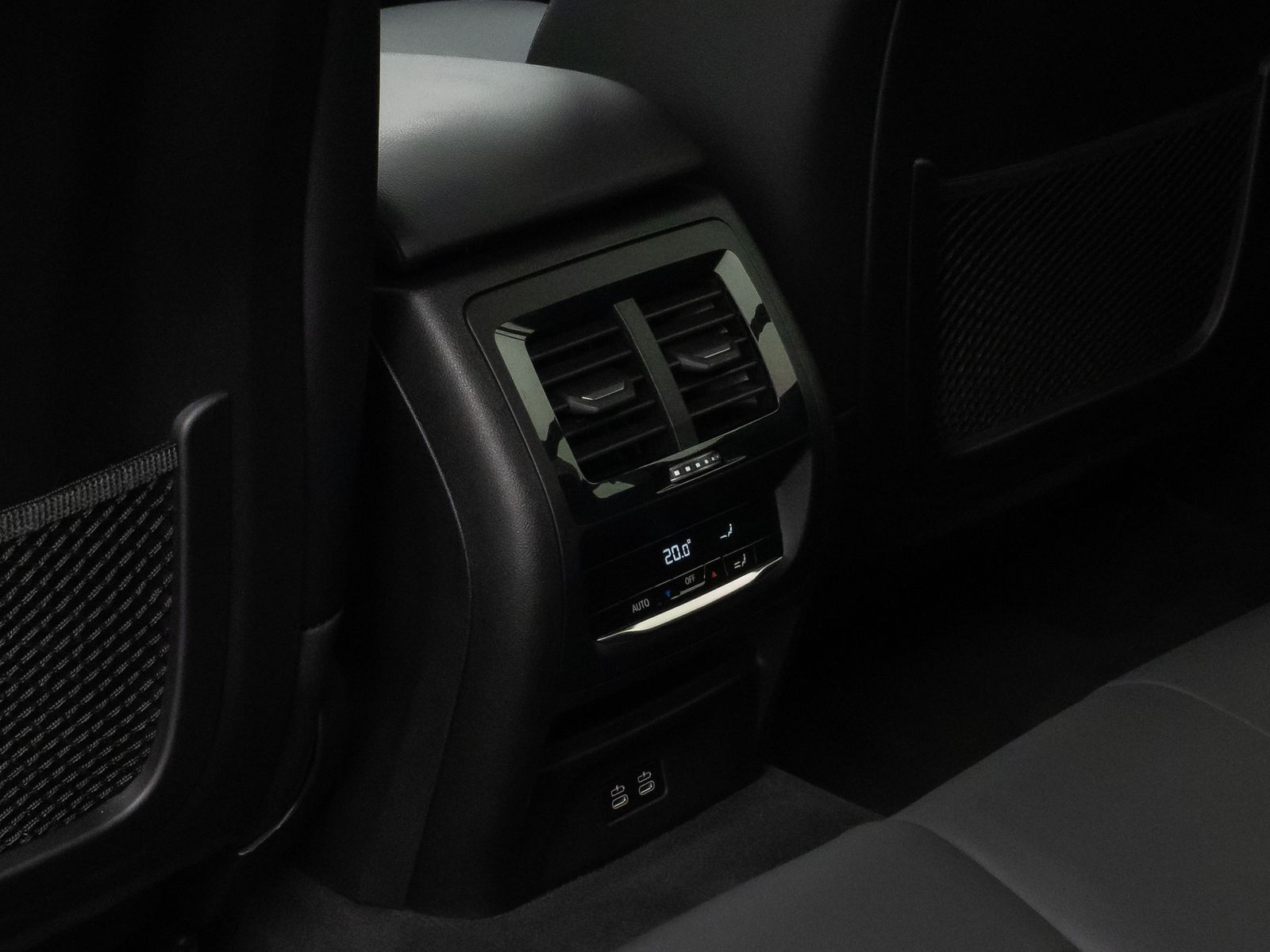 Fahrzeugabbildung BMW X3 xD30e DAB HiFi Kamera Leder Sportstz 18Zoll