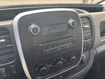 Renault Trafic - 11