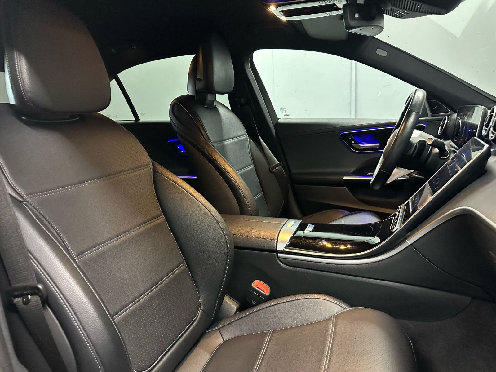 Fahrzeugabbildung Mercedes-Benz C 300 d Autom. AVANTGARDE*NIGHT*AHK*DISTRO*360*