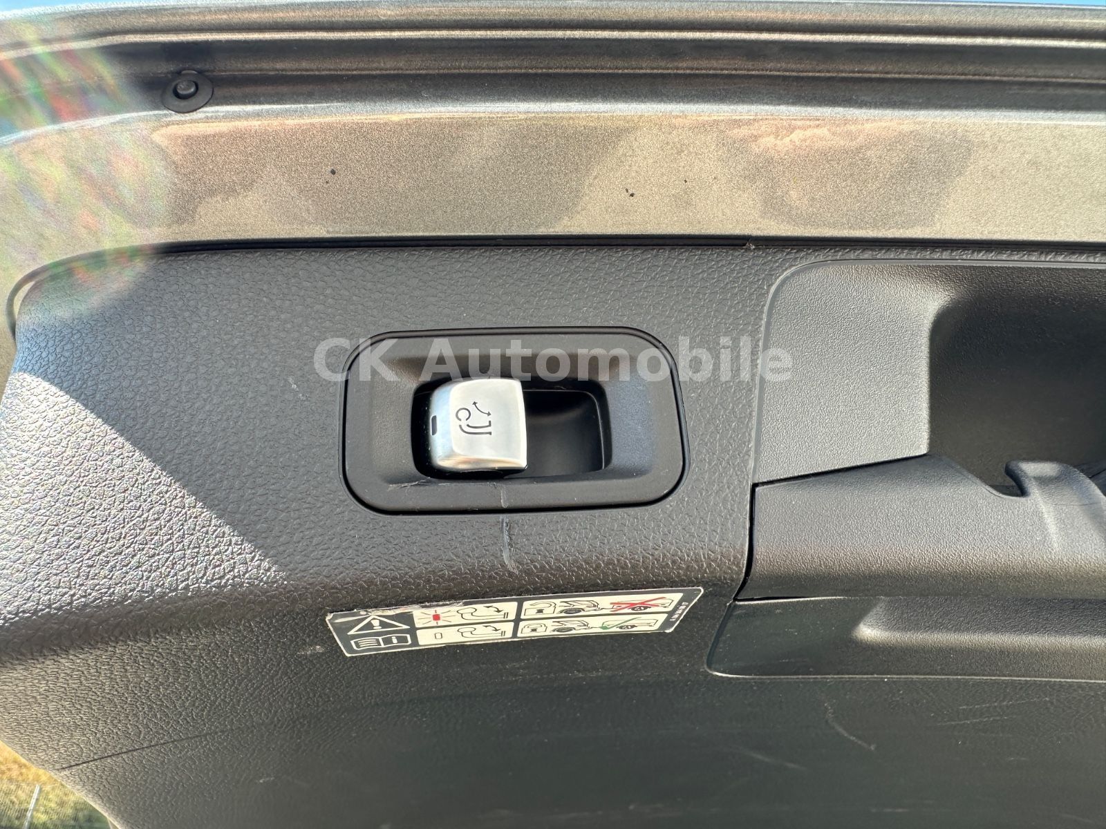 Fahrzeugabbildung Mercedes-Benz C200d T Avantgarde/Navi/LED/Kamera/AHK