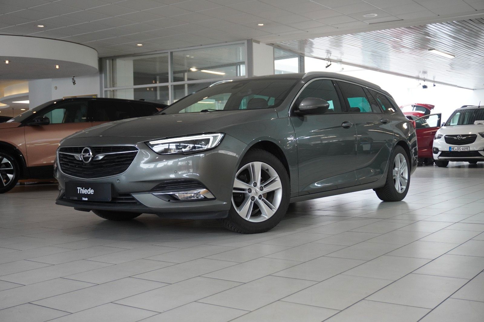 Fahrzeugabbildung Opel Insignia B ST 1.6D INNOV. NAVI/LED/KAMERA/SH/AHK