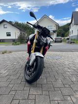 BMW F900R - BMW R 90