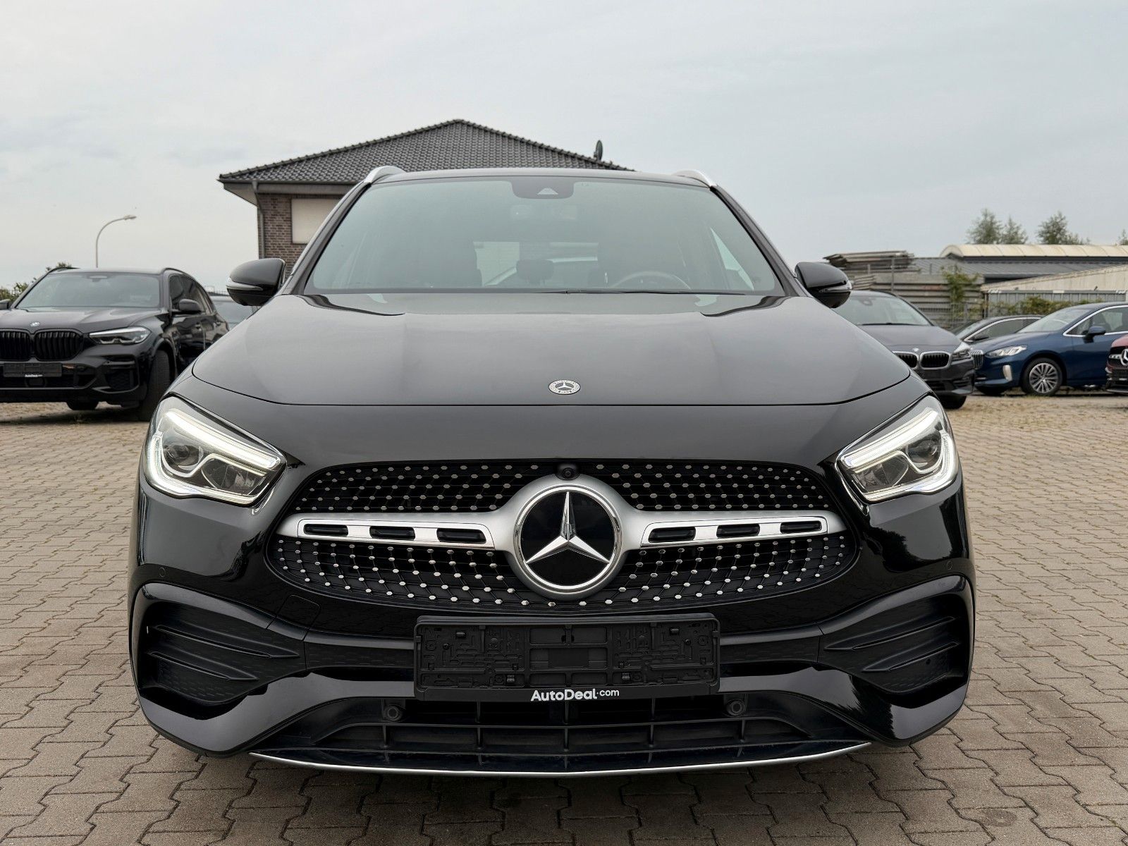 Mercedes-Benz GLA 250e AMG Line Hybrid imagem 2