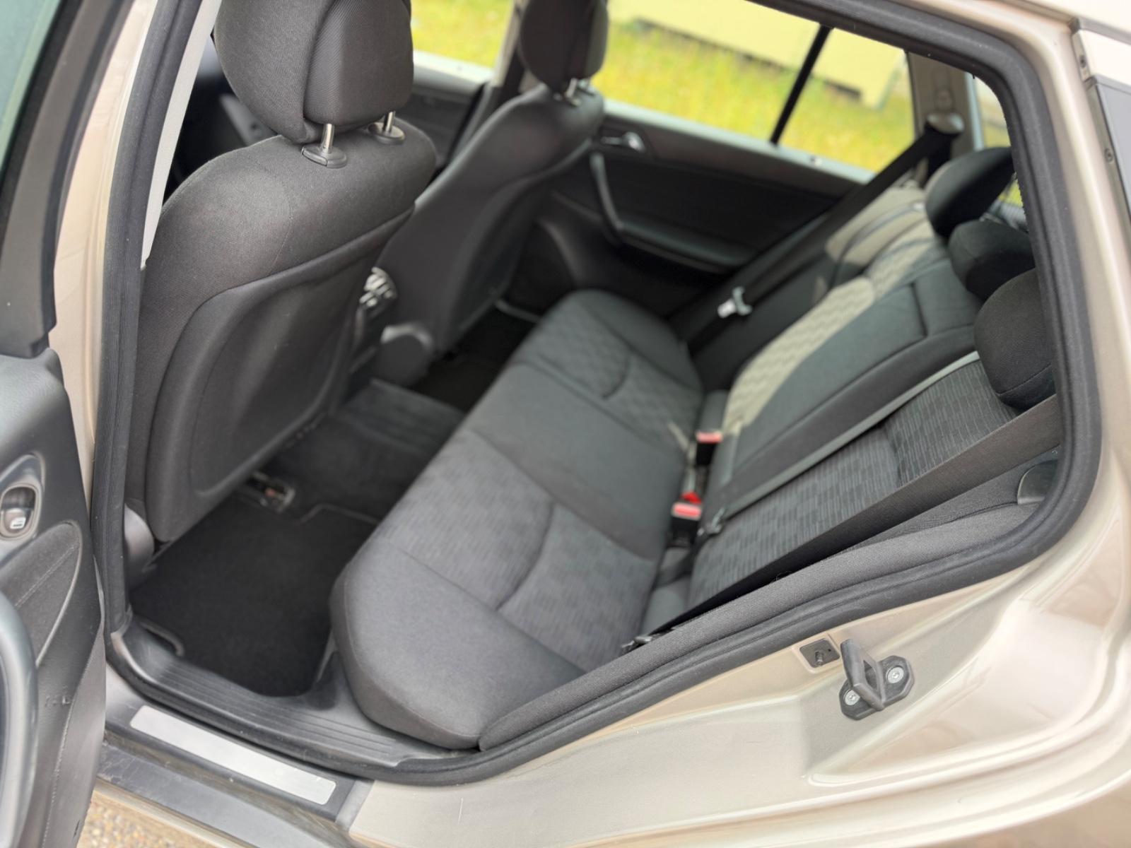 Mercedes-Benz C220 2006 — photo 5