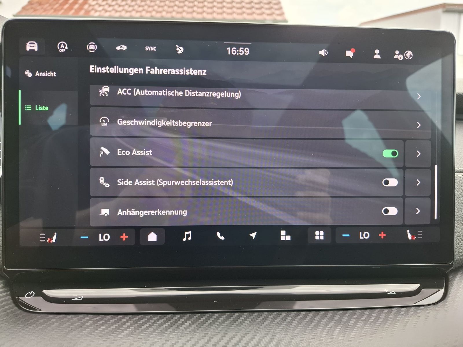 Fahrzeugabbildung SKODA Octavia 1.5 DSG Sportline PANO*MATRIX*AHK*5J.GAR