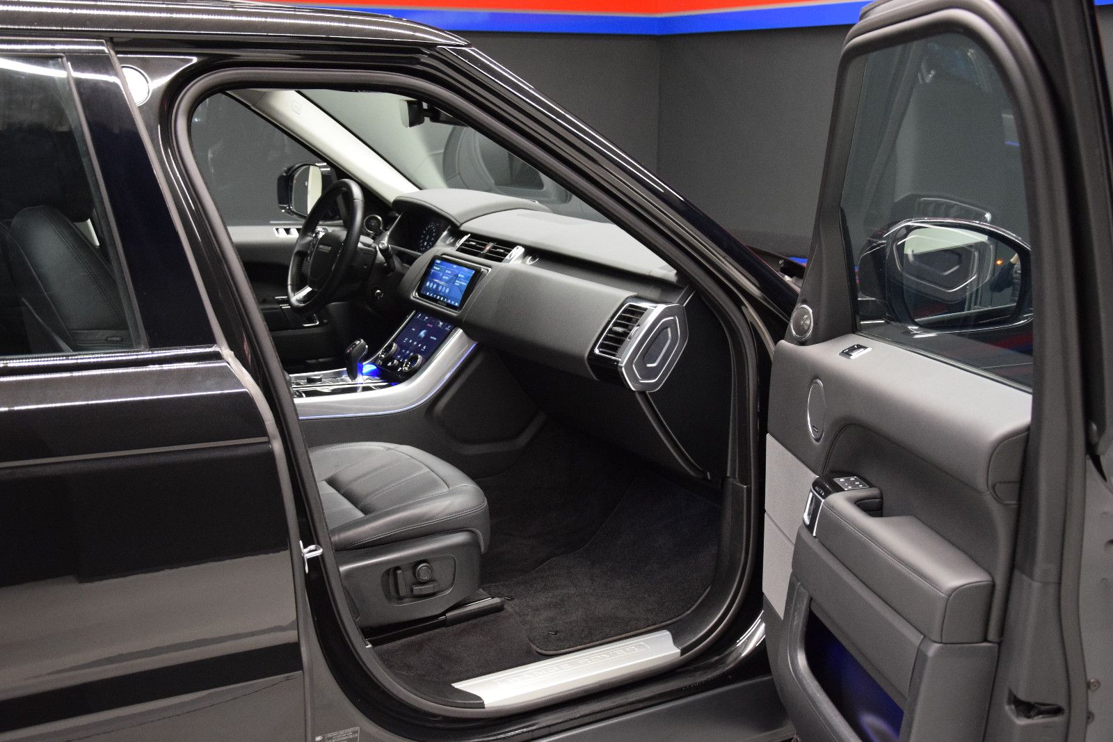 Fahrzeugabbildung Land Rover Range Rover Sport HSE Hybrid Pano HuD Ambi Merid