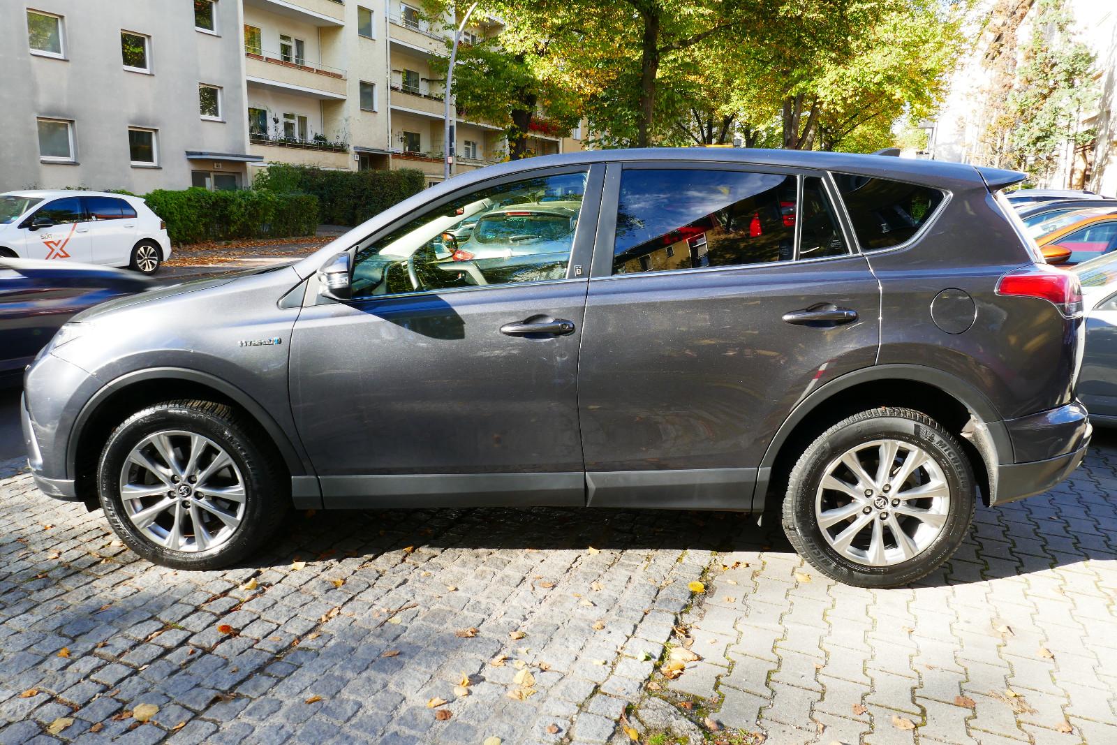 TOYOTA RAV 4 155CH - BVA - 1ERE MAIN - HAYON ÉLECTRIQUE - 75.342 KMS