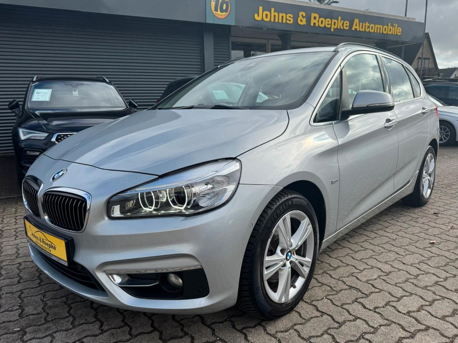 BMW 220d Active Tourer xDrive Luxury Line Automatik