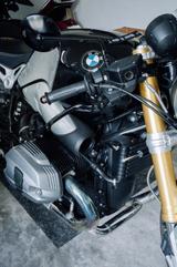 BMW R nine T - NAKED BIKE