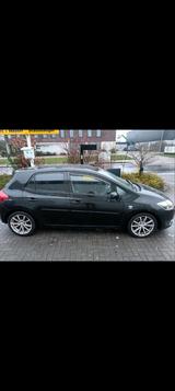 Toyota Auris 2.2 D-CAT - Toyota Auris: D Cat
