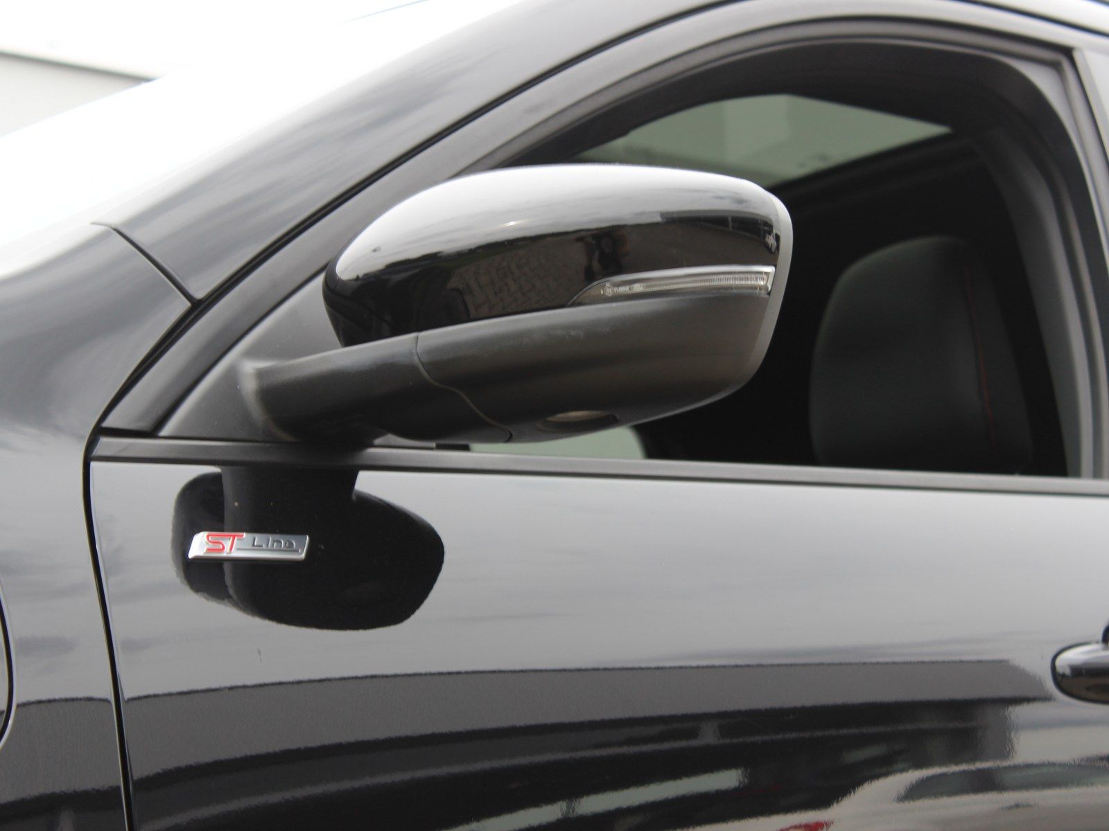 Fahrzeugabbildung Ford Kuga Plug-In Hybrid ST-Line X 2,5 Duratec