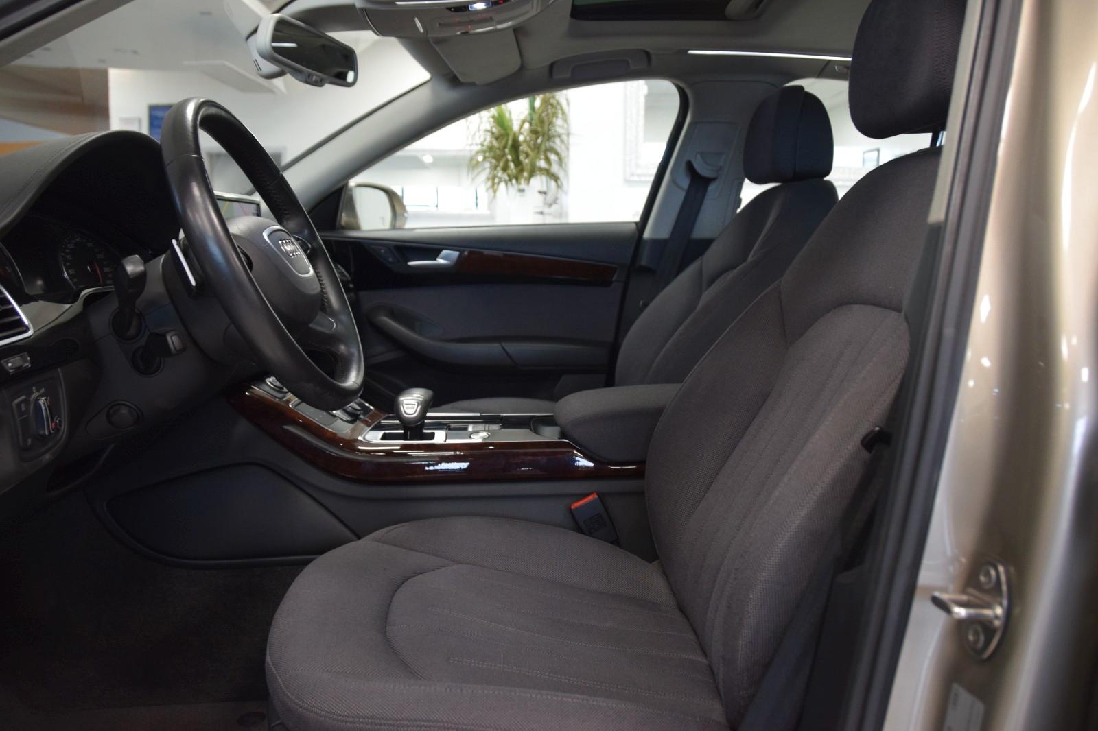 Audi A8 3.0 TDI quattro 250 ch • Boîte auto •  1ère Main - GPS • Bi-Xénon • Toit ouvrant • Hayon électrique