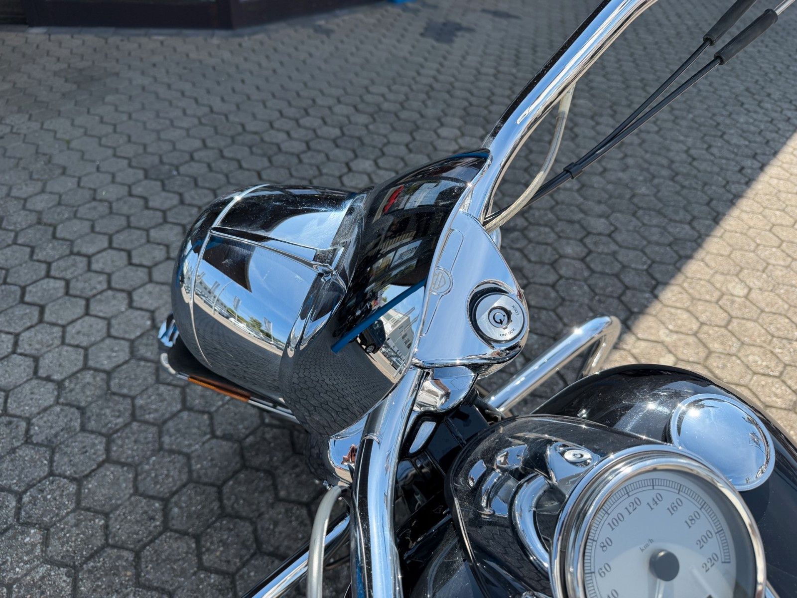 Fahrzeugabbildung Harley-Davidson Road King inkl.Jekill Hyde