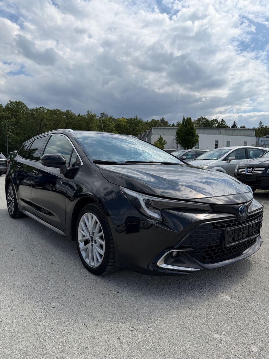 Toyota Corolla Touring Sports Hybrid Team D imagem 3