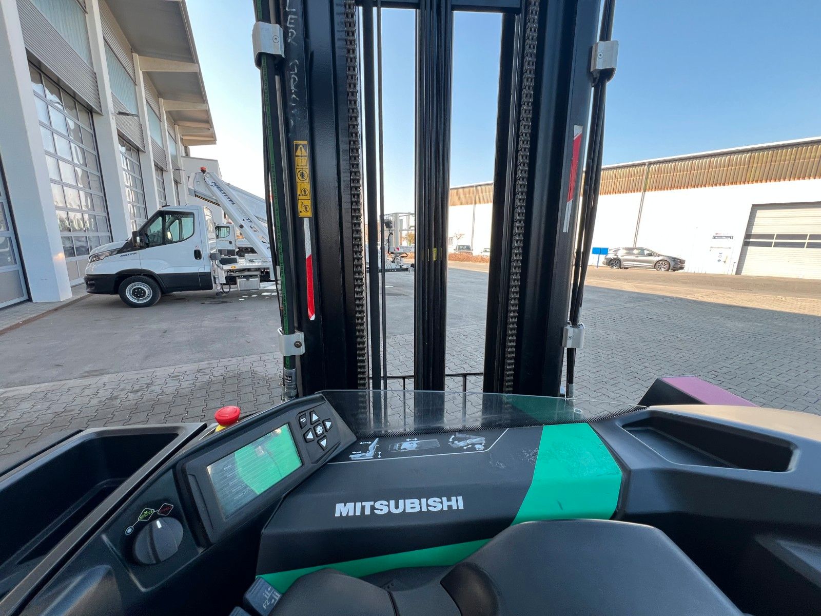 Fahrzeugabbildung Mitsubishi RB20N2H / Triplex: 11.500mm / 2.000kg / 2022