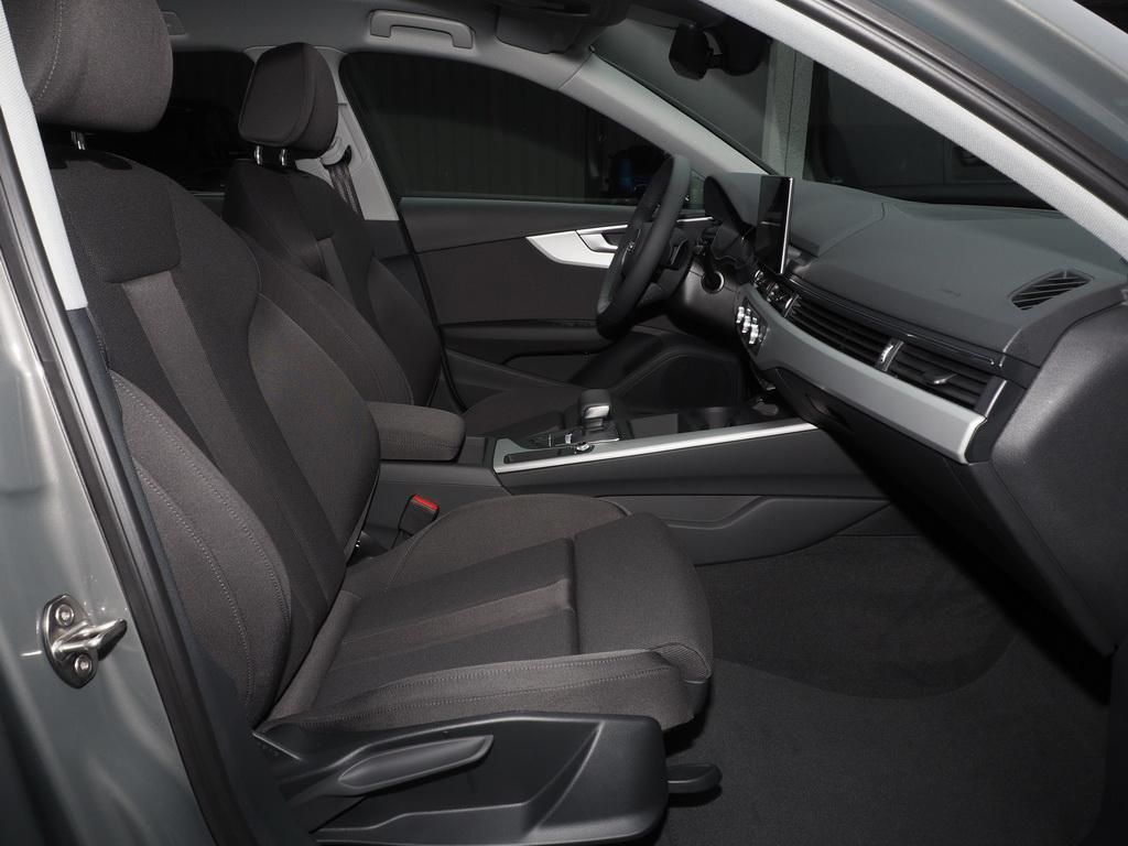 Audi A4 Avant S line 30 TDI S tronic Alu-18` foto 4