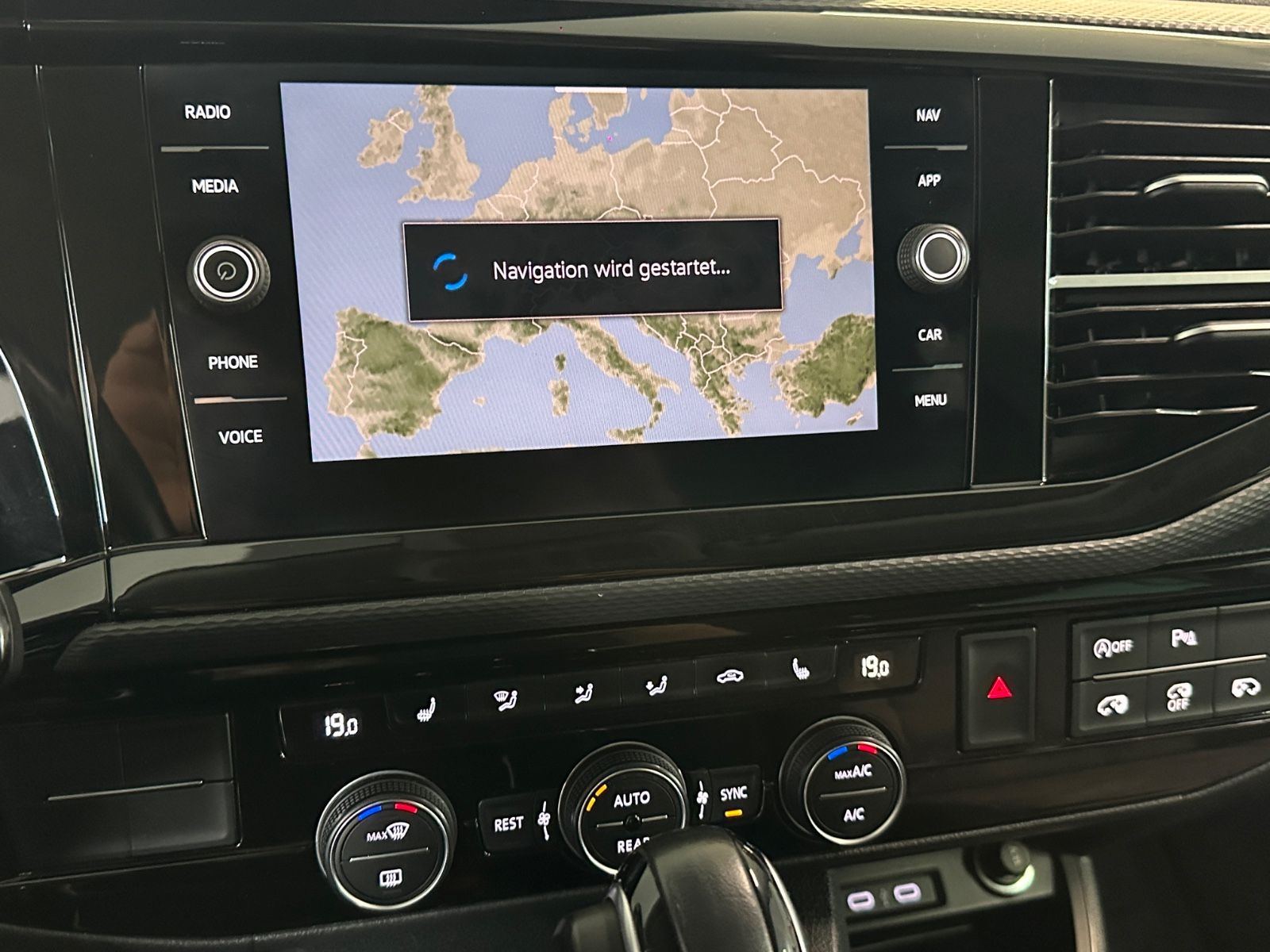 Volkswagen T6.1 Multivan Generation Six FWD Virtual LED foto 13