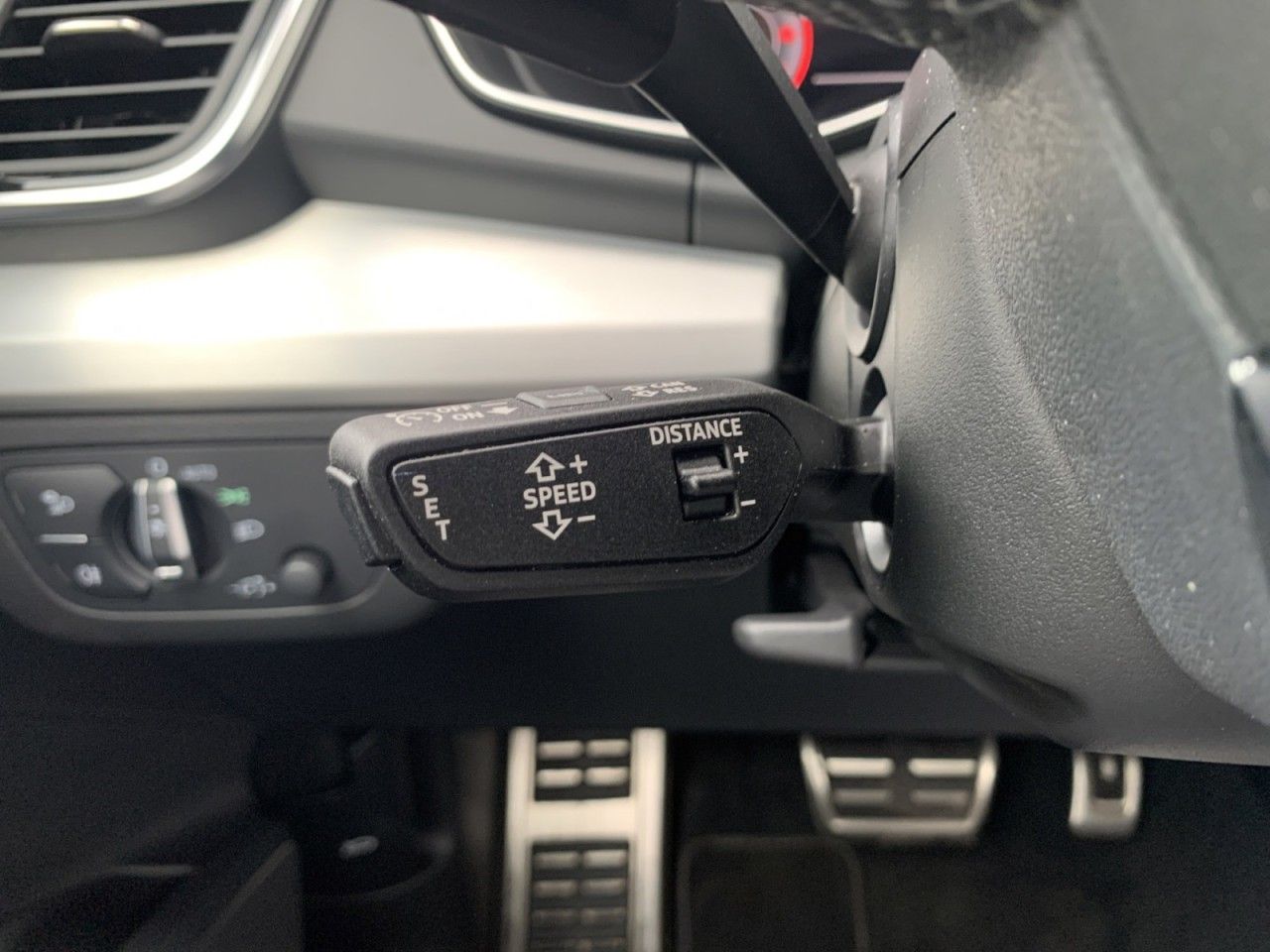 Fahrzeugabbildung Audi Q5 40 2.0 TDI quattro+S-Line+LED-MATRIX+ACC+NAVI