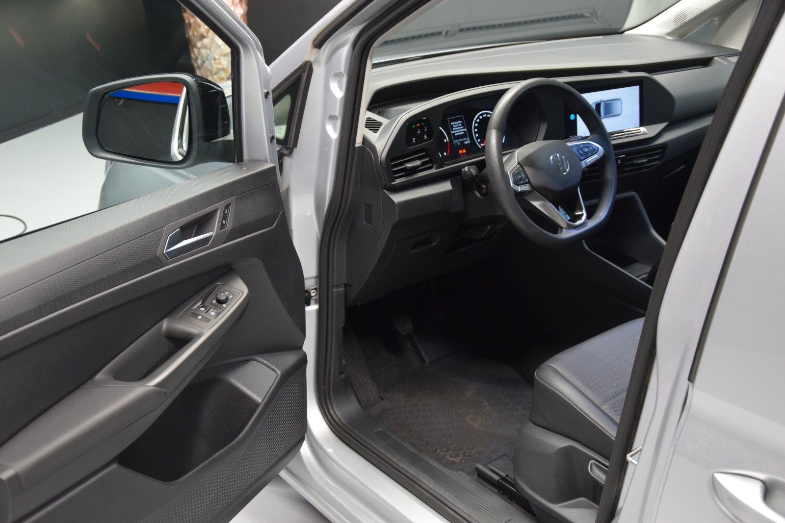 Fahrzeugabbildung Volkswagen Caddy Basis Tempomat 5. Sitzer DAB Leder PDC